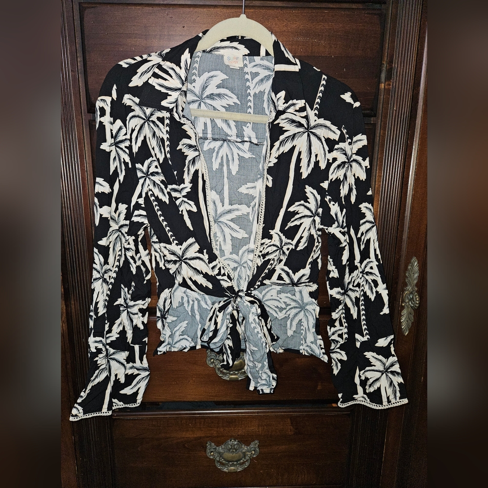 Surf Gypsy Monochrome Palm Tie-Front Blouse